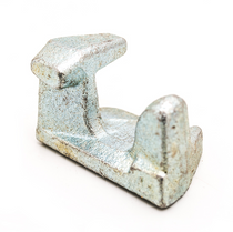 Steel cam keeper for shipping container door hardware